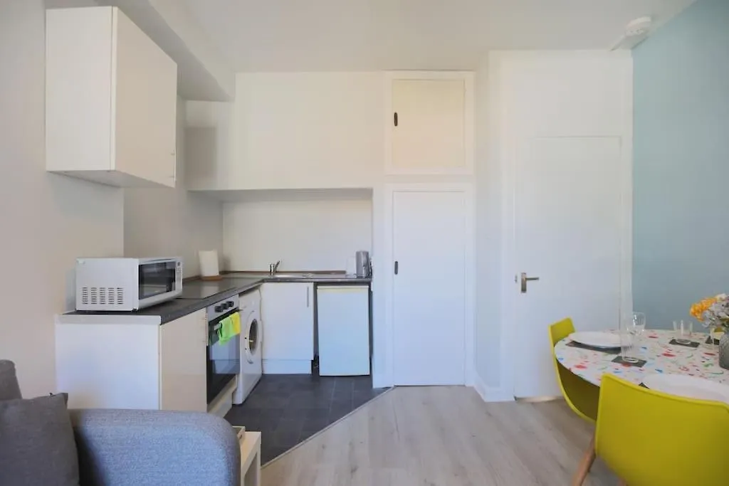 Apartment Cosy & Central Broughton 2Br Apt Near City Centre Edinburgh