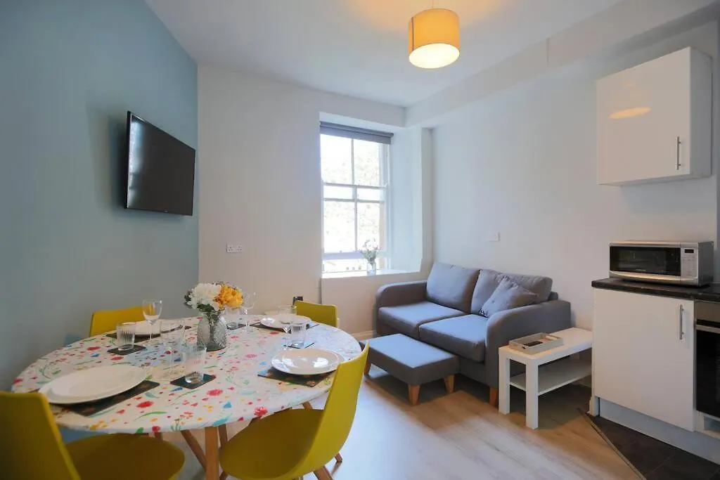 Cosy & Central Broughton 2Br Apt Near City Centre Edinburgh